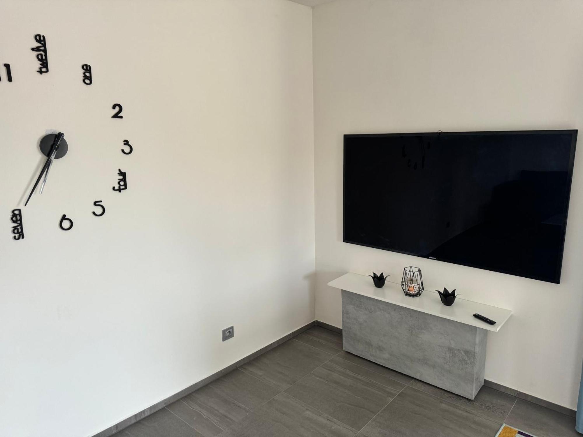 Byt Apartman 74M2 Vyhled Klid Priroda Praag Buitenkant foto